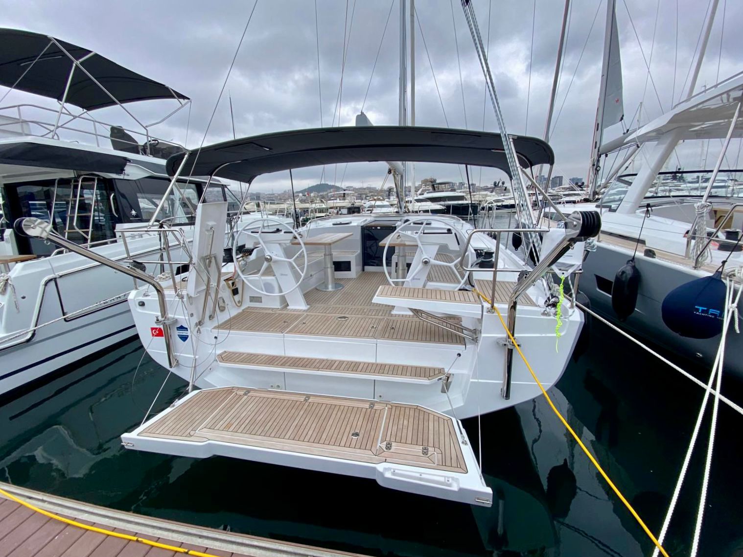 Hanse 410