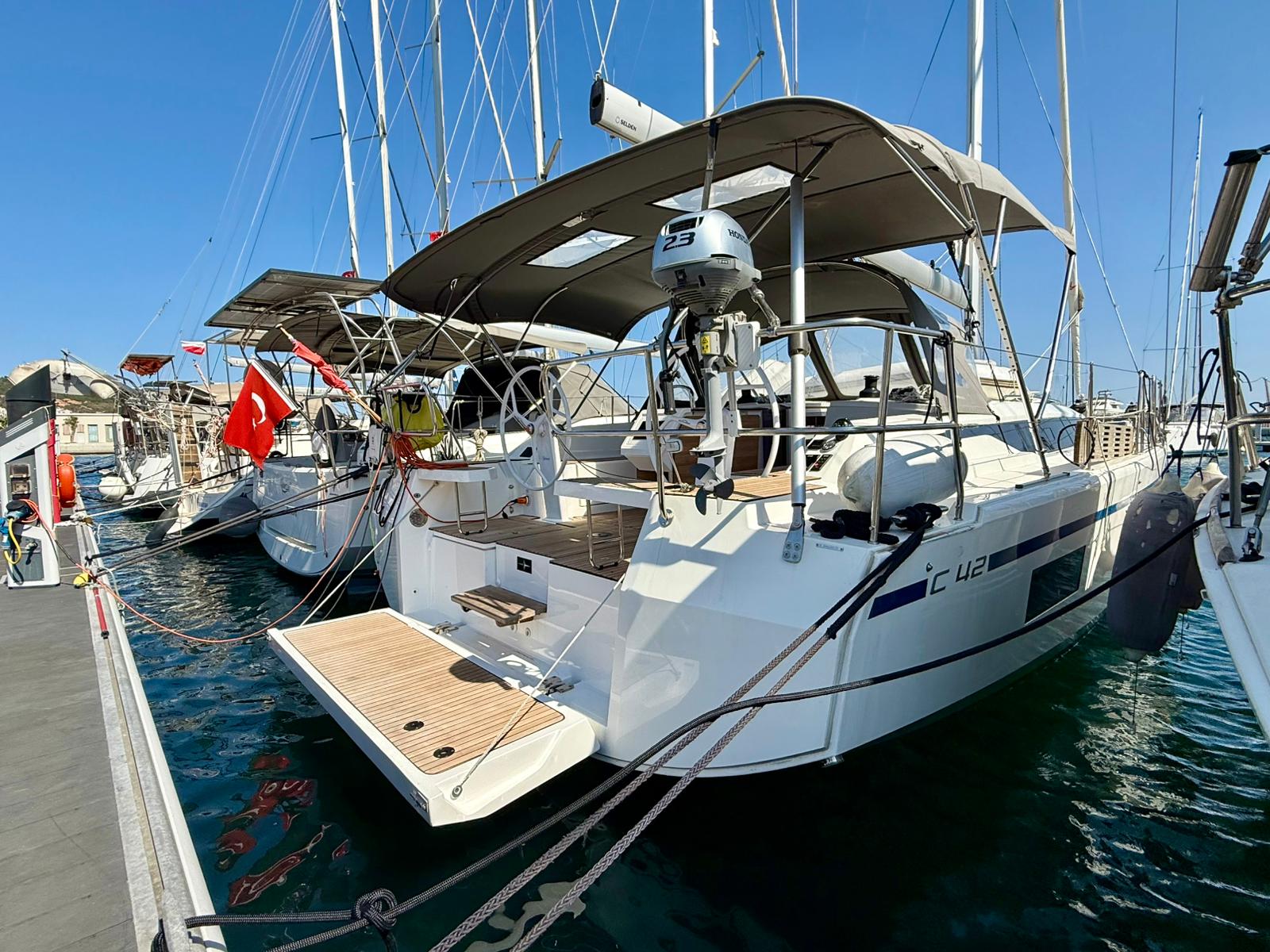 Bavaria C 42