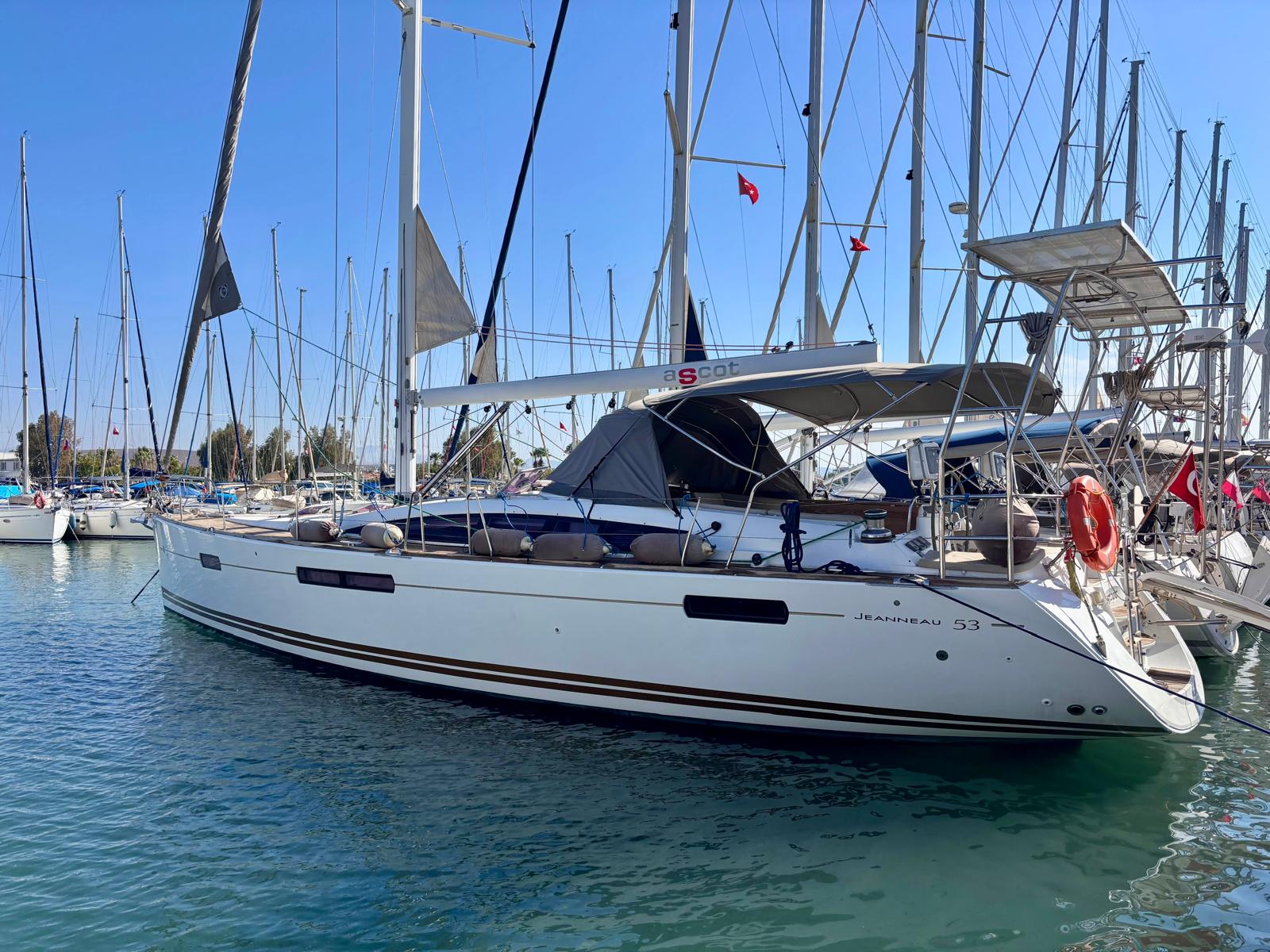Jeanneau 53