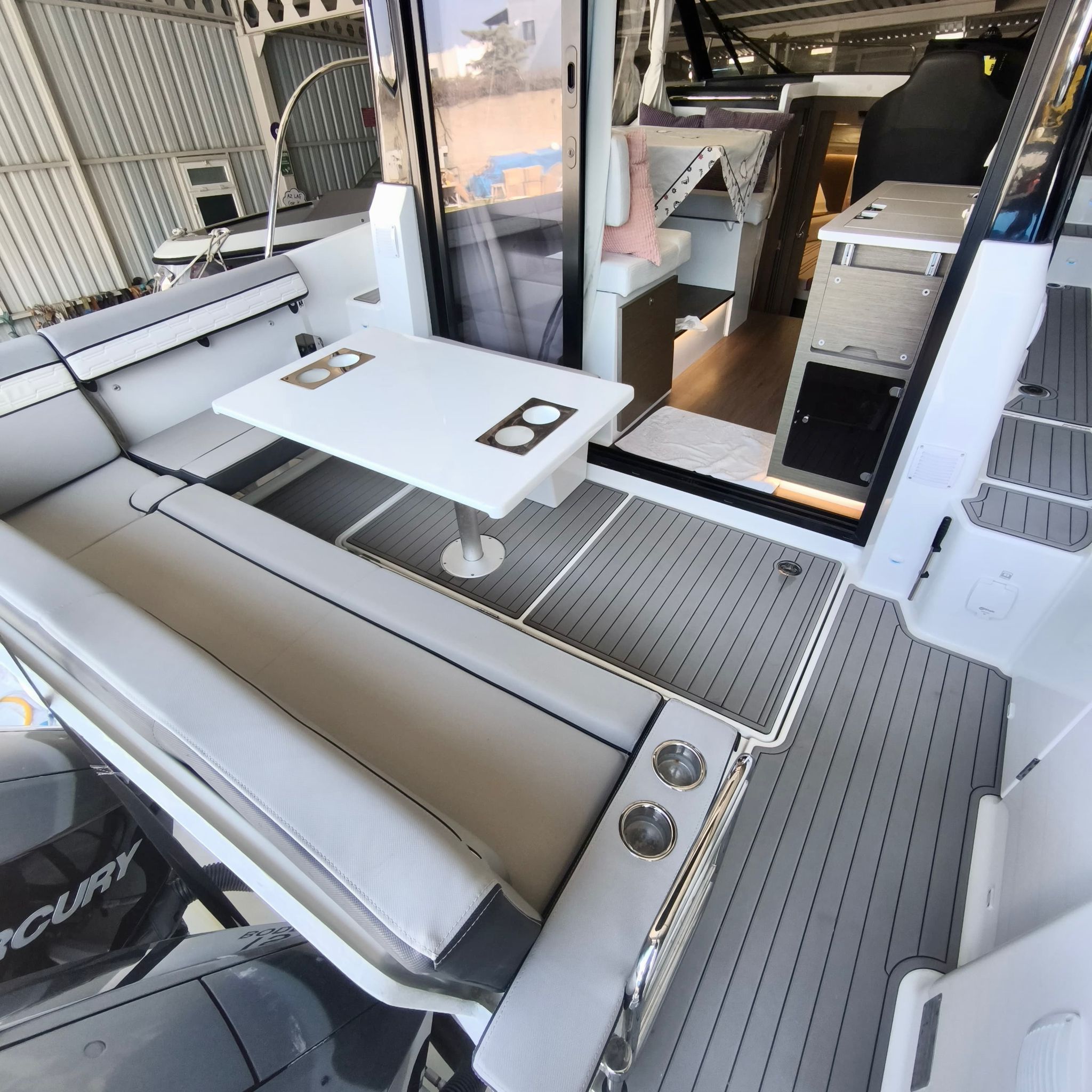 Jeanneau Merry Fisher 895