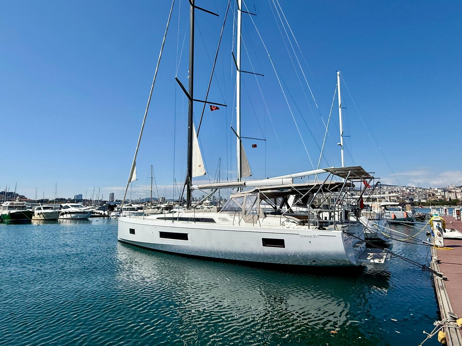 Beneteau Oceanis 51.1
