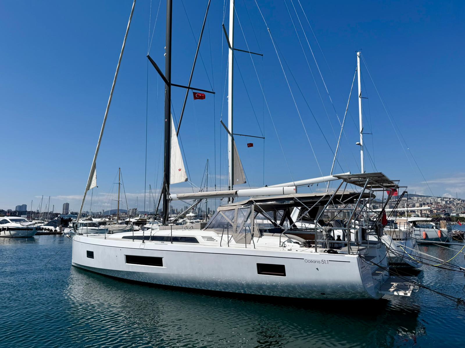 Beneteau Oceanis 51.1